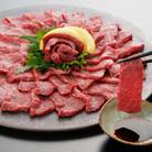 【熊本と畜】桜屋 上赤身馬刺し 300g【専用醤油付き150ml】(あさぎり町)