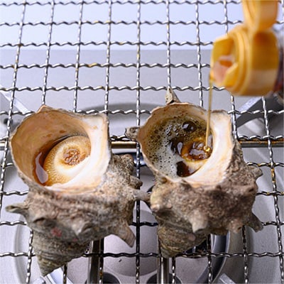 BBQにぴったり!天然サザエ　ボイル済み　1.6kg　小サイズ(22～30個)　※万能ダシ付き