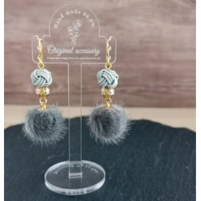*薄墨色(グレー)*水引ピアス/玉結びとフェイクファーのピアス