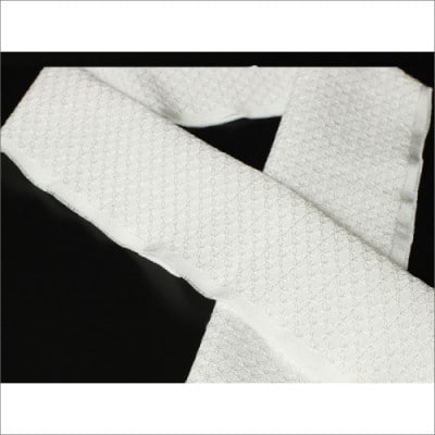 【和装小物】伝統刺繍の半衿 オフホワイト 着物の襟元でお顔と着物を引き立てる刺繍半衿 伊達襟