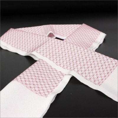 【和装小物】伝統刺繍の半衿 薄小豆 伊達衿で華を添え 着物の襟元でお顔と着物を引き立てる刺繍半衿