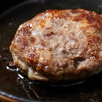 ブランド牛など国産牛100%使用 BBQハンバーグ!バーベキューバーグ 300g (100g×3袋)