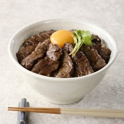 【肉専門店が作る】こだわりのたれ漬けハラミ 1パック100g×3袋　ご飯が進む逸品