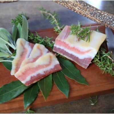 国産パンチェッタブロック(豚バラ肉の塩漬け)800g(約200g×4袋) 1ヵ月間熟成 豚肉