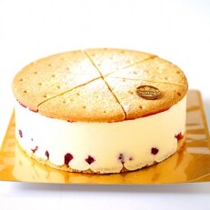 最高級洋菓子 ケーゼザーネトルテレアチーズケーキ(直径約15cm)1台