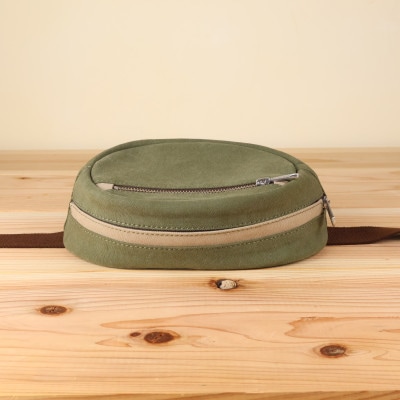 ボディバッグ エッグ　【アーミーグリーン×グレーベージュ】