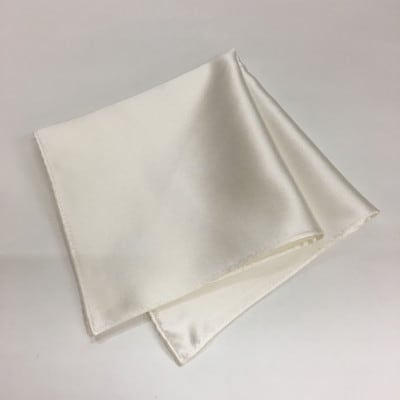 ●ラペルピン3個(レッド系)&ポケットチーフセット