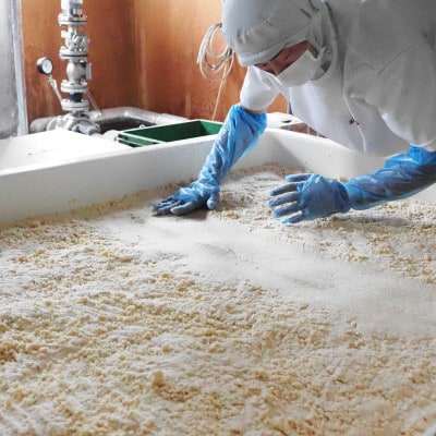 大人気のお味噌が復活「越後南魚沼こしひかりみそ」750g×4個