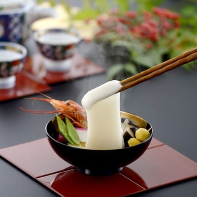 南魚沼を味わう ふるさと蔵出しセット(南魚沼産こしひかり精米4kg+生切りもち1.2kg)