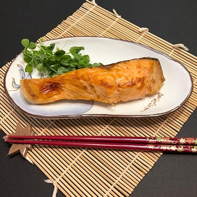 【新物】釧路産定置網活じめ時知らず1本(切身) 鮭 トキシラズ 切身 F4F-8841