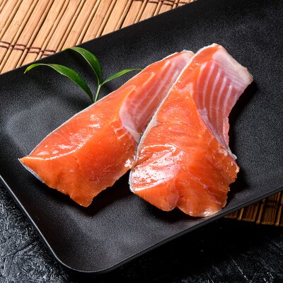 甘塩紅鮭 2切×9袋 計18切れ 真空入り 紅鮭 さけ サケ シャケ 鮭 おかず F4F-8618