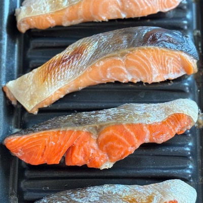 紅鮭8切れ×トキシラズ8切れ 計1.3kg 食べ比べセット 各2切れ 小分け 2種 F4F-8863