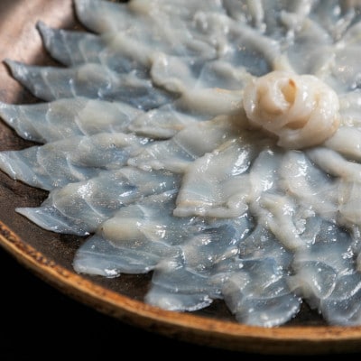 とらふぐのてっさ(大皿)×1皿