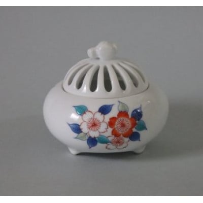 【伊万里焼】色鍋島桜文蕪型香炉