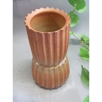 【信楽焼】鼓カット手づくり花入れ　花入　花器　花瓶　nha-011