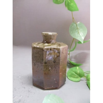 【信楽焼】面取りカット花入れ　nha-039