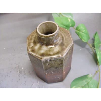 【信楽焼】面取りカット花入れ　nha-039