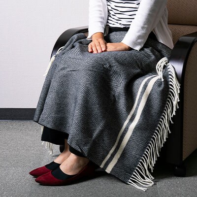 ウールひざ掛け　70cm×120cm(房込み)　ネイビー