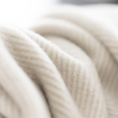 【Woolly】空気を含んだふんわりウール毛布(膝掛サイズ)