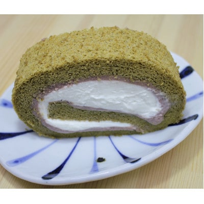 【ロールケーキ】美川茶の生地に餡子と生クリームを包んだ逸品【久万山ロール】