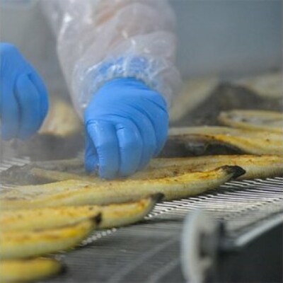 【2022年6月中旬発送】鹿児島産 鰻蒲焼(有頭背開き)2尾・きざみうなぎ2袋(奈良)C-041