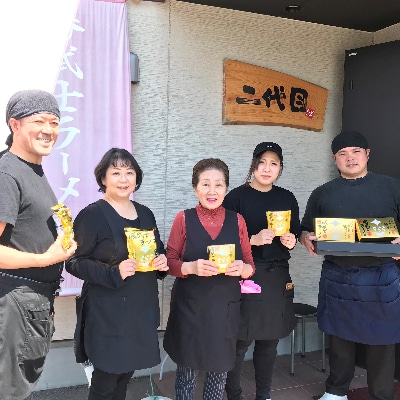 【高級鰹節をトッピング!】勝武士ラーメン4箱セット化粧箱入り(013-1082)
