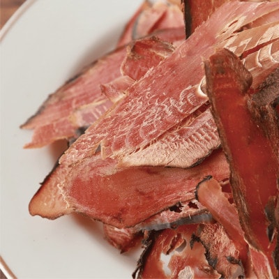 【訳あり・業務用】 鰹節(黒薩摩荒節) 厚削り 1kg(010-1594)