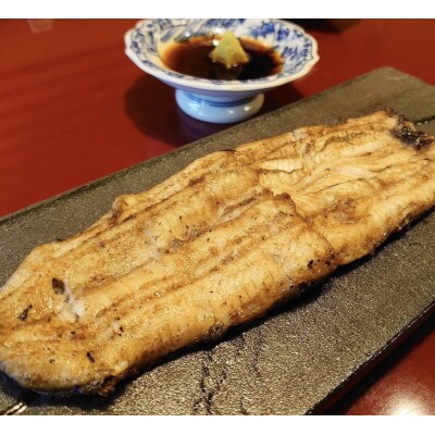 「紅白うなぎ4パックセット(蒲焼2パック、白焼き2パック)」(冷凍)