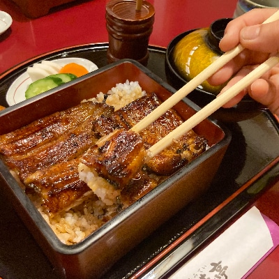 鰻蒲焼2パック、天然水を使った国産うなぎ使用。(冷凍)