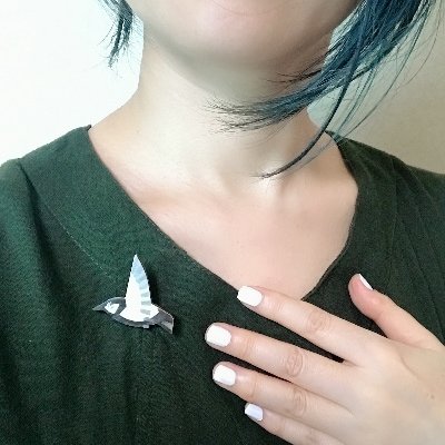 しじゅうからブローチ【和紙貼り絵アクセサリー】