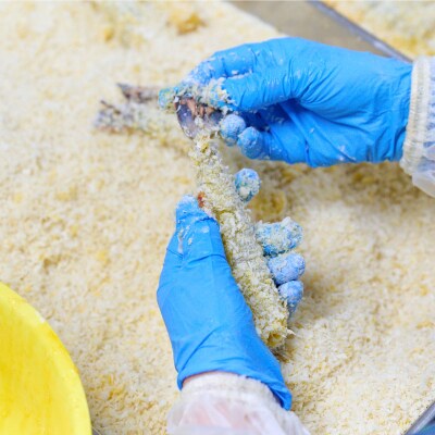 【隔月定期便6回】「魚屋さんの手づくりエビフライ」10尾(400～500g)(H032129)