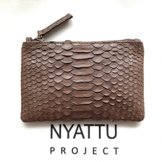 NYATTU PROJECT 天然パイソン革(ヘビ革)フラグメントケース(ポーチ)コーヒー