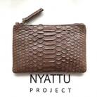 NYATTU PROJECT　天然パイソン革(ヘビ革)フラグメントケース(ポーチ)コーヒー