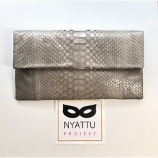 NYATTU PROJECT 天然パイソン革(ヘビ革) クラッチバックS モカベージュ