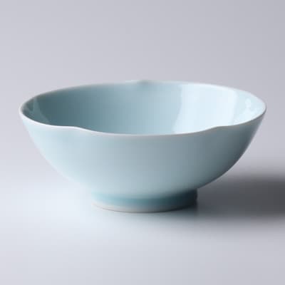 有田焼　ろくろ手作り　青磁花形小鉢ペア