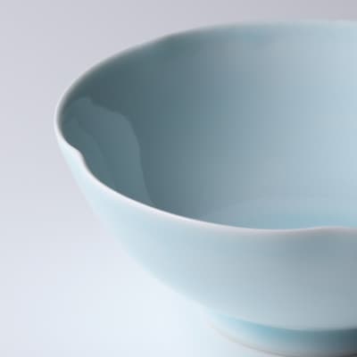 有田焼　ろくろ手作り　青磁花形小鉢ペア