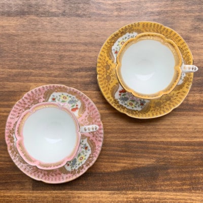有田焼　コーヒー碗皿　ベルサイユ　ペアセット(桃・黄)