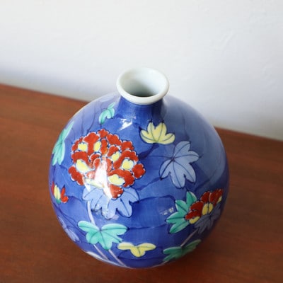 有田焼　丸小花瓶　濃花絵
