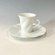 白磁珈琲碗皿1セット　有田焼・中仙窯 | ふるさと納税のお礼品