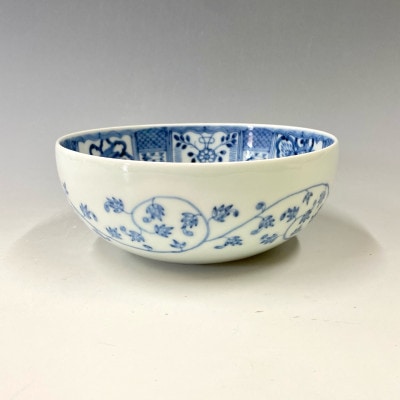 有田焼　中仙窯　中尾英純　染付芙蓉手大鉢