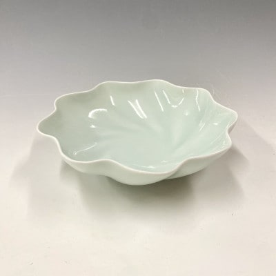 有田焼・中仙窯・中尾純　青白磁輪花鉢　