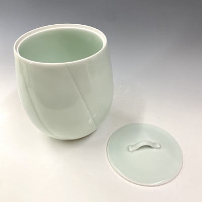 有田焼　中仙窯 中尾恭純　青白磁水指