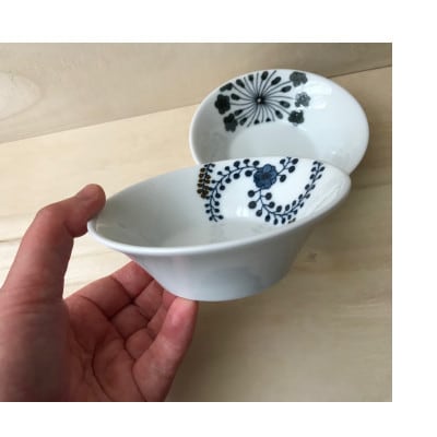 花文様のボウル(豆)2個