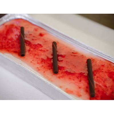福岡県産【あまおう使用】いちごのムースケーキ　350g×1個(遠賀町)