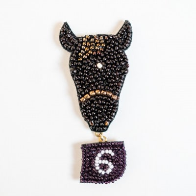 【競馬グッズ】【オーダーメイド品】ローズキングダム(ジャパンカップ時)リュネヴィル刺繍ピンブローチ