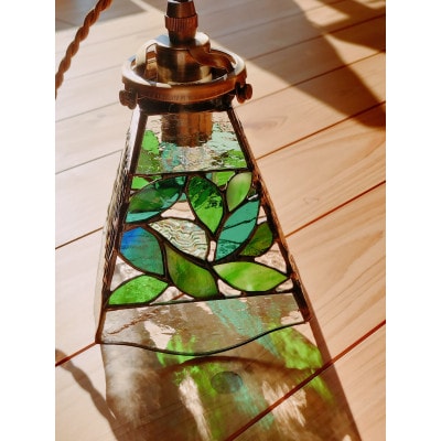 ステンドグラス【リーフのペンダントランプ】希少ドイツ製ガラスほか