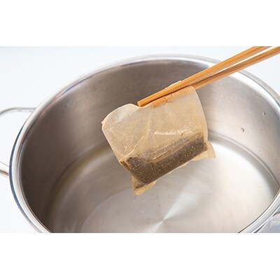 2019年10月発送開始『定期便』焼あごだしパック 昆布入り(8g×16袋)×2全4回