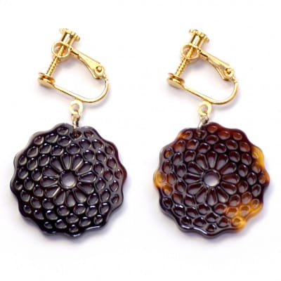 べっ甲製菊花模様・小輪 イヤリング