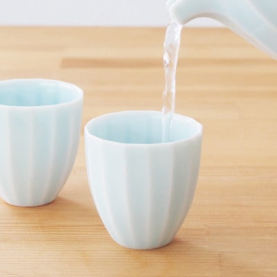 【miyama.】立ち姿が美しい美濃焼の冷酒器セット(青磁)