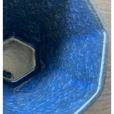 つばめ工房　黒土フリーカップ　氷裂貫入釉(青)